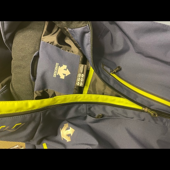 Descente Terro Insulated Ski Jacket - Picture 3 of 5